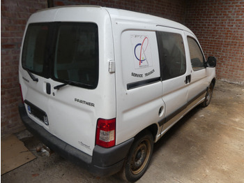 Fourgonnette REF:Immatriculé sous : YAU-437 - Voiture Peugeot Partner: photos 4