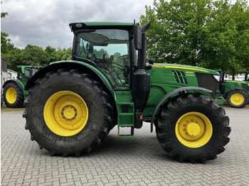 Tracteur agricole John Deere 6215R: photos 2