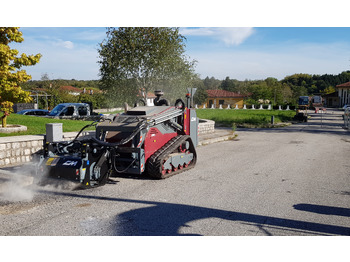 Mini chargeuse CM Crusher Multisikid RC: photos 3 Mini chargeuse CM Crusher Multisikid RC: photos 3