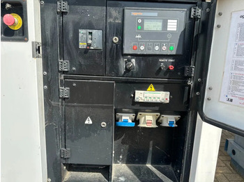 Groupe électrogène Iveco FPT F32 AM1A Leroy Somer 32 kVA Silent generatorset 39 hours !: photos 2 Groupe électrogène Iveco FPT F32 AM1A Leroy Somer 32 kVA Silent generatorset 39 hours !: photos 2