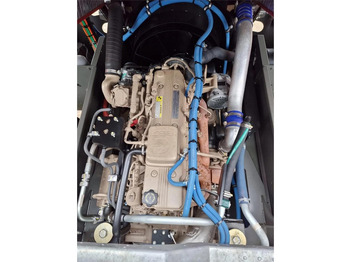 Tracteur portuaire TERBERG