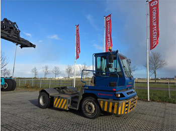 Tracteur portuaire TERBERG