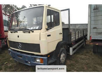 Camion plateau MERCEDES-BENZ
