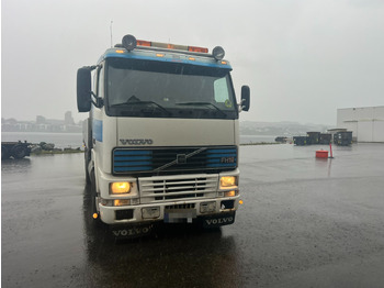 Camion plateau VOLVO FH16
