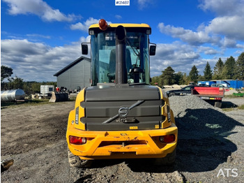 Chargeuse sur pneus Volvo L30G: photos 5