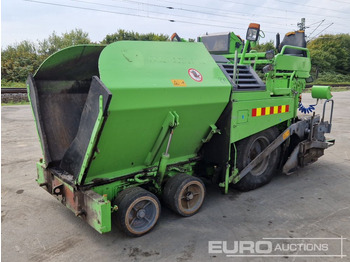 Finisseur CATERPILLAR BB730