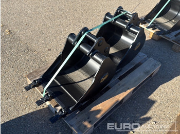 Godet neuf Geith Digging Bucket H03-0450-11404 to suit MCR1009 (S/N 1175045), Bucket H03-0450-11071 to Suit MCR1009 (S/N 1166016): photos 3 Godet neuf Geith Digging Bucket H03-0450-11404 to suit MCR1009 (S/N 1175045), Bucket H03-0450-11071 to Suit MCR1009 (S/N 1166016): photos 3