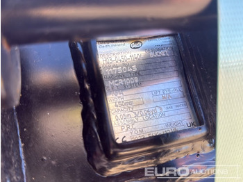 Godet neuf Geith Digging Bucket H03-0450-11404 to suit MCR1009 (S/N 1175045), Bucket H03-0450-11071 to Suit MCR1009 (S/N 1166016): photos 5 Godet neuf Geith Digging Bucket H03-0450-11404 to suit MCR1009 (S/N 1175045), Bucket H03-0450-11071 to Suit MCR1009 (S/N 1166016): photos 5