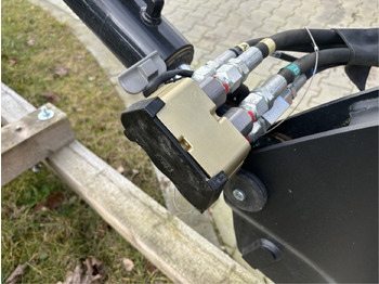 Chargeur frontal pour tracteur Alö Frontlader G5L Valtra: photos 2