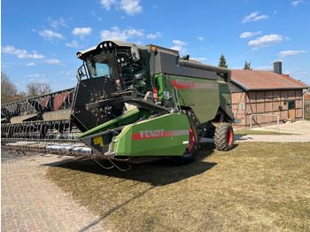 Moissonneuse-batteuse FENDT