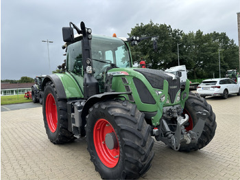 Tracteur agricole FENDT 722 Vario