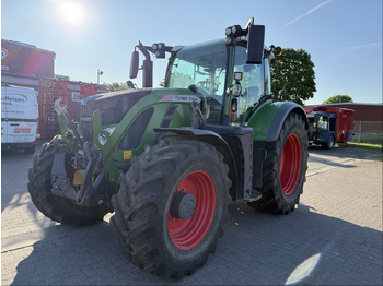 Tracteur agricole FENDT 724 Vario