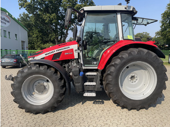 Tracteur agricole MASSEY FERGUSON 100 series