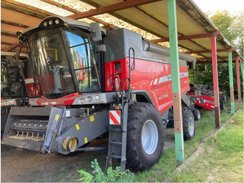 Moissonneuse-batteuse MASSEY FERGUSON