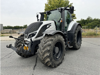 Tracteur agricole VALTRA T234