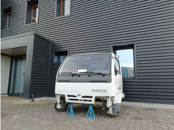 Cabine et intérieur NISSAN