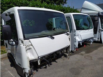 Cabine et intérieur NISSAN