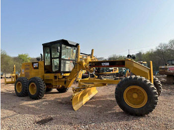 Niveleuse CATERPILLAR 120H