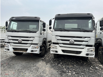 Camion bétaillère SINOTRUK HOWO