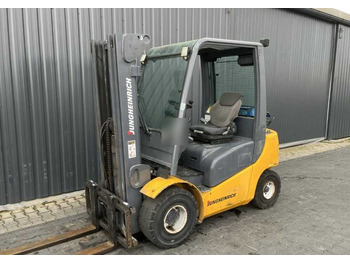 Chariot élévateur à gaz JUNGHEINRICH TFG 425