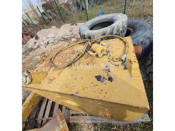 Tombereau CATERPILLAR 769