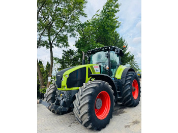 Tracteur agricole CLAAS Axion 930