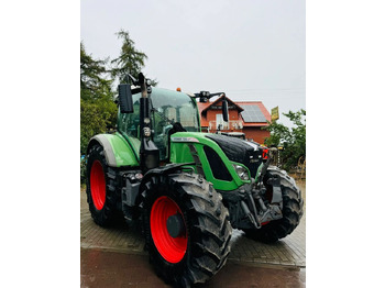 Tracteur agricole FENDT 724 Vario