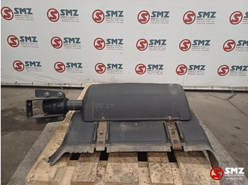 Carrosserie et extérieur pour Camion Scania Occ spatbord + spatbordbeugel linksachteraan Scani: photos 2 Carrosserie et extérieur pour Camion Scania Occ spatbord + spatbordbeugel linksachteraan Scani: photos 2