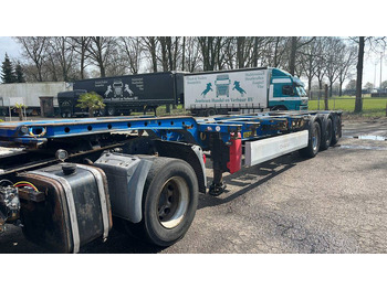Semi-remorque porte-conteneur/ Caisse mobile KRONE