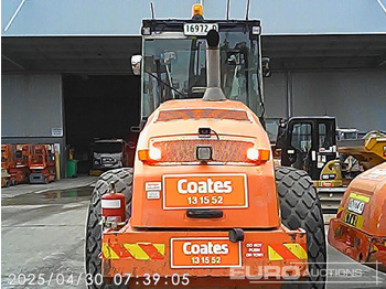 Compacteur CATERPILLAR