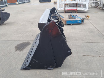 Godet 2019 JCB 76" 3 in 1 Bucket to suit Telehandler: photos 2