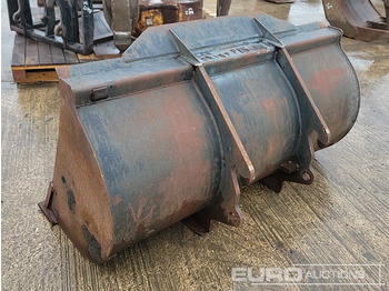 Godet 70" Loading Bucket to suit Telehandler: photos 3