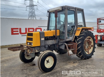 Tracteur agricole RENAULT