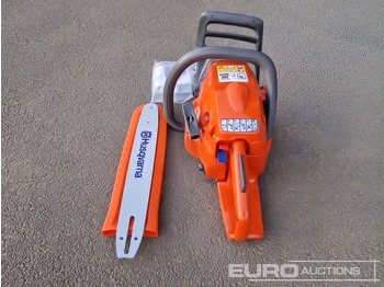 Équipement de garage Unused Husqvarna 120 Mark II 14" Petrol Chain Saw: photos 4