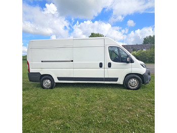 Fourgon utilitaire PEUGEOT Boxer