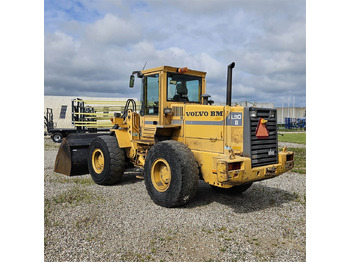 Chargeuse sur pneus Volvo L90 B: photos 3