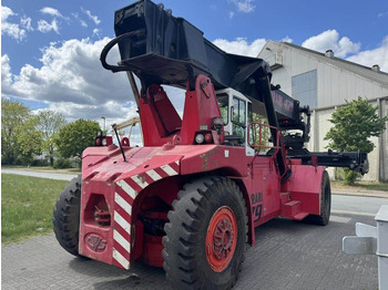Reach stacker CVS Ferrari F479.5: photos 3 Reach stacker CVS Ferrari F479.5: photos 3