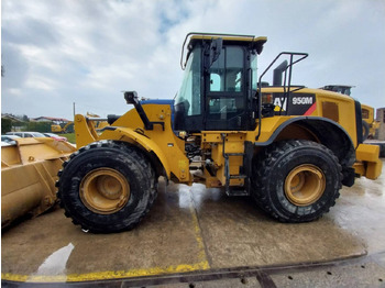 Chargeuse sur pneus CATERPILLAR 950M