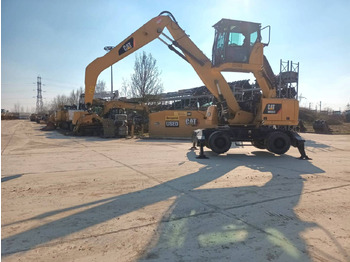 Pelle sur pneus CATERPILLAR MH3022