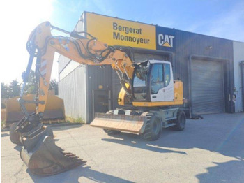 Pelle sur pneus LIEBHERR A 913