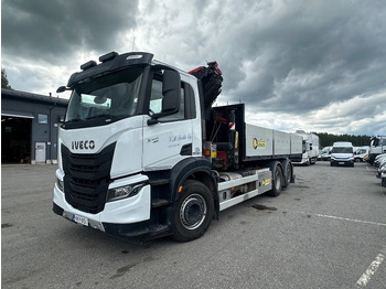 Camion grue IVECO S-WAY