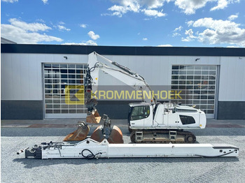 Pelle LIEBHERR R 946