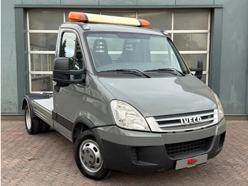 Tracteur routier IVECO Daily