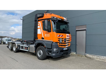 Camion MERCEDES-BENZ