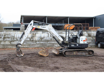 Pelle sur chenille BOBCAT E50