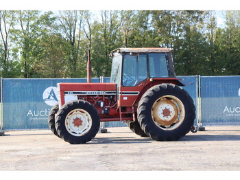 Tracteur agricole INTERNATIONAL