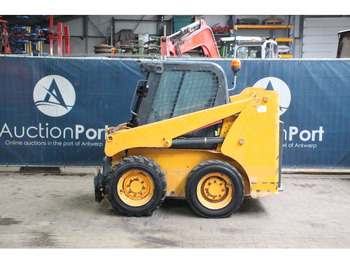 Chargeuse sur pneus Mustang R135: photos 2 Chargeuse sur pneus Mustang R135: photos 2