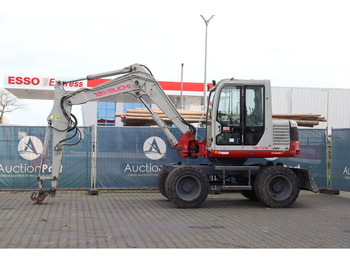 Pelle sur pneus TAKEUCHI TB175