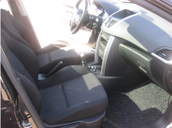 Voiture PEUGEOT 207 SW: photos 3