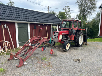 Tracteur agricole INTERNATIONAL